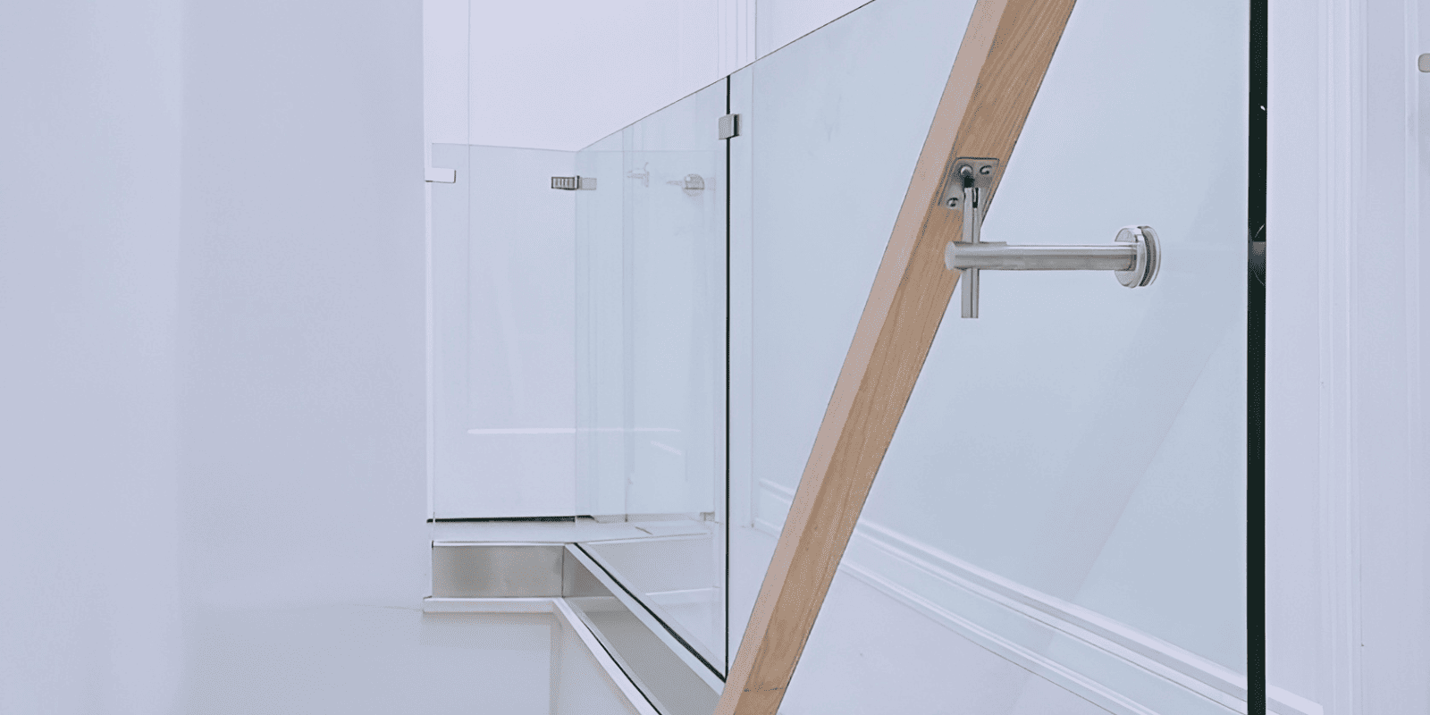 Custom Glass Railings for Redmond: Indoor & Outdoor Options